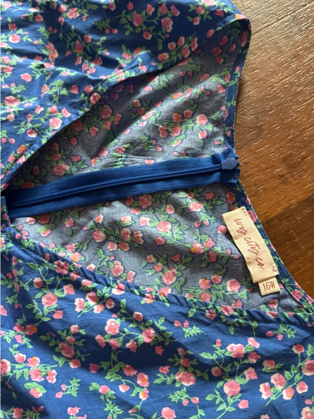Ivy City Co Vintage Inspired Blue Floral Zip-Back Button Dress Pink Blossoms 16W - Picture 5 of 13